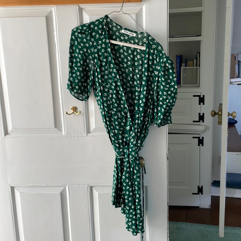 Reformation green sundress tie with white flowers